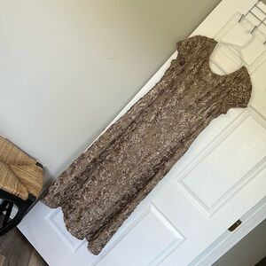 Alex Evenings taupe size 16P. Rosette A-Line Gown. • Allover embellished lace